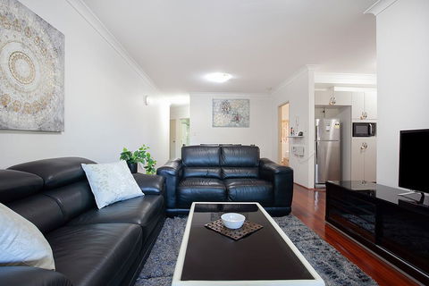 Spacious Family Apartment Close To Olympic Park - VIC Tourism 1