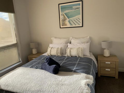 Spacious Rooms Home-Stay With Free Wifi - VIC Tourism 3