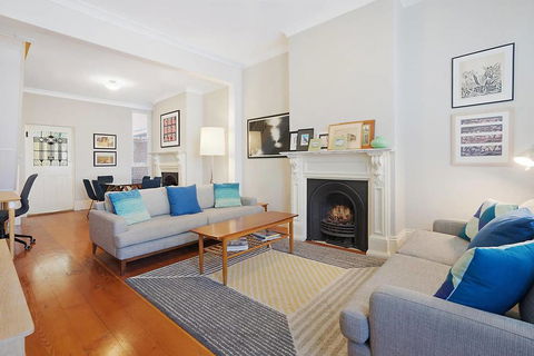 Spacious Victorian With Harbour View Terrace - VIC Tourism 0