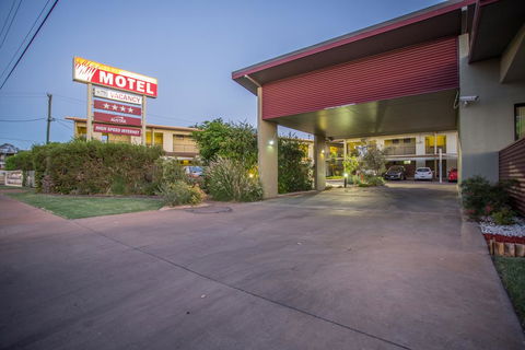 Spinifex Motel And Serviced Apartments - VIC Tourism 1