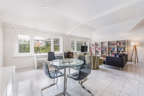 Spoilt For Choice 2-bed/2-bath + Free Parking - VIC Tourism 3