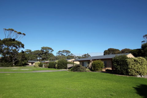 Spring Bay Villas - VIC Tourism 0