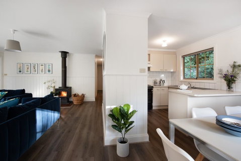 Springview Cottage - VIC Tourism 1