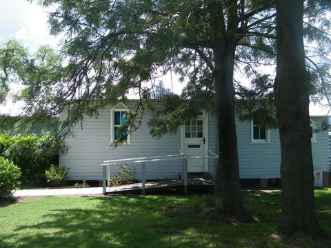 St Peter's Fairview - VIC Tourism 3