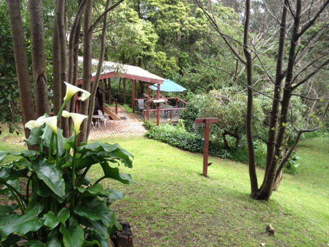 Stone's Throw Cottage Bed And Breakfast - VIC Tourism 0