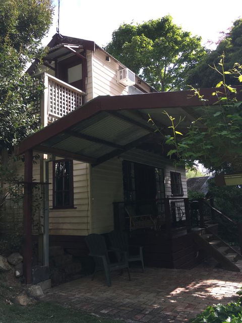 Stone's Throw Cottage Bed And Breakfast - VIC Tourism 2