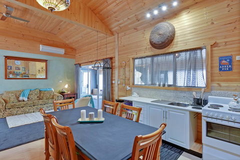 Stony Rise Cottage B&B - VIC Tourism 3