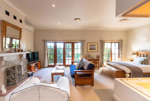 Strathearn Park Lodge - VIC Tourism 0