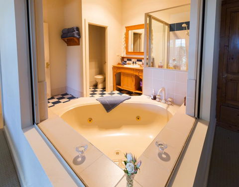 Strathearn Park Lodge - VIC Tourism 3