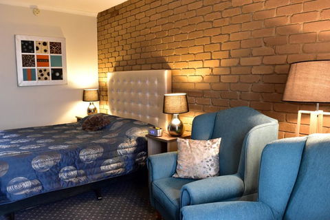 Strzelecki Motor Lodge - VIC Tourism 1