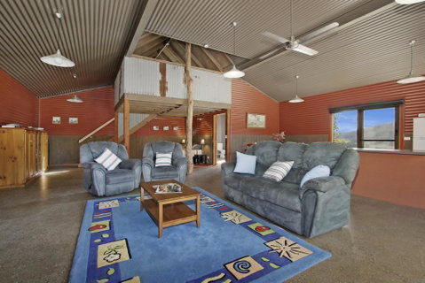 Studio @ Quins Gap Retreat - VIC Tourism 1