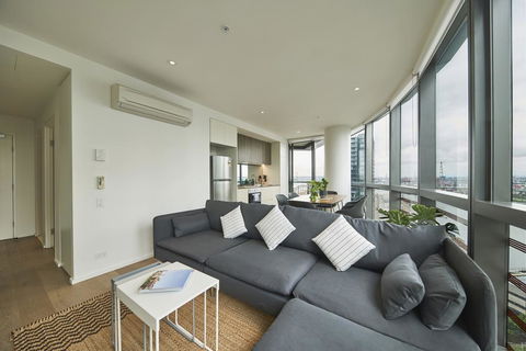 STUNNING 2 BED 2 BATH STYLISH UNIT // FREE PARKING - VIC Tourism 3