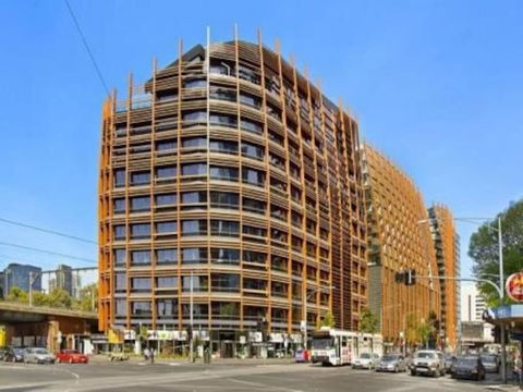 Stylish 1 Bedroom Apartment Amazing City Views - VIC Tourism 3