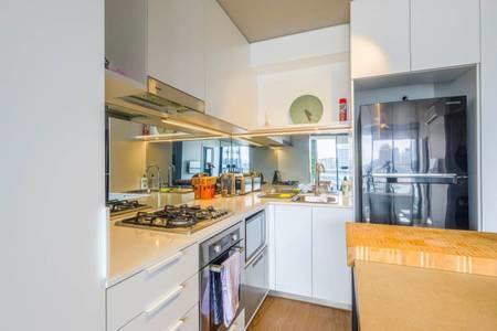 Stylish 2-bedroom Apartment In Fortitude Valley - VIC Tourism 2