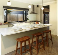 Stylish Living- Fireplace WiFi Linen 4 bdrm Beach 850m - VIC Tourism