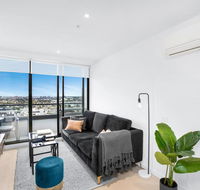 Stylish One-Bed Apartment With Balcony and Parking - VIC Tourism
