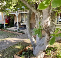 SUMMER HOUSE - CENTRAL LOCATION Near PARK - VIC Tourism