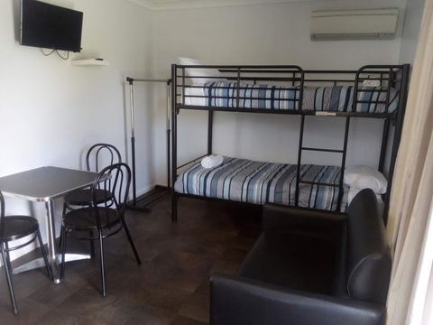 Summit Cabin - VIC Tourism 1