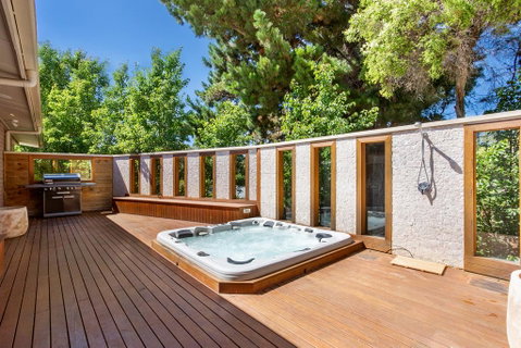 Sun Valley - Boutique Portsea Accommodation - VIC Tourism 0
