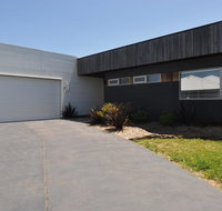 SUNNYSIDE - SURF SIDE - VIC Tourism