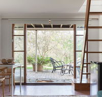 Sunseeker Cottage - Gorgeous seaside cottage - VIC Tourism