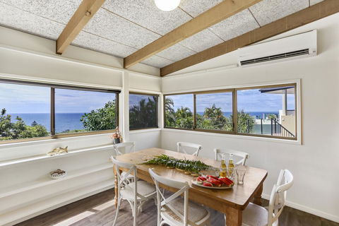 Sunshine Beach Shack - VIC Tourism 2