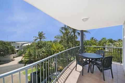 Sunshine Cove, Across The Road From The Beach - VIC Tourism 0