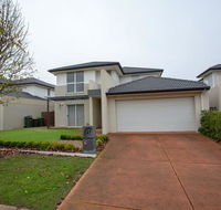 Superb Luxe 5BR housePoint Cook near lake - VIC Tourism