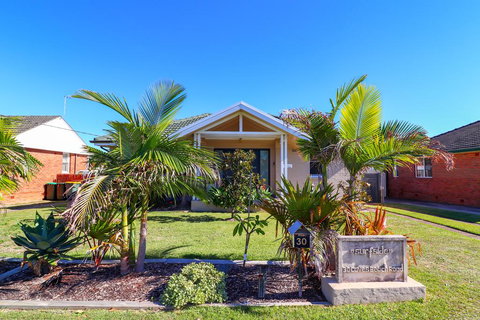 Surfside - VIC Tourism 0