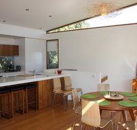 Swan-Sea - VIC Tourism