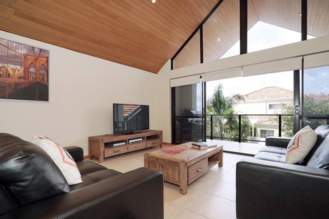 Swanriver Applecross Shortstays - VIC Tourism 2