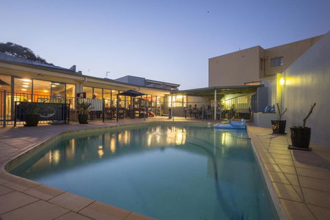 Sydney Beachouse YHA - VIC Tourism 0
