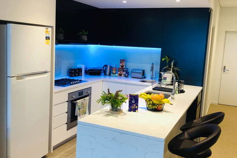 Sydney Olympic Park Luxury Apartment - VIC Tourism 2