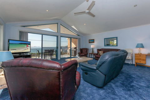 Tah Villa, 1/68 Marine Drive - VIC Tourism 1