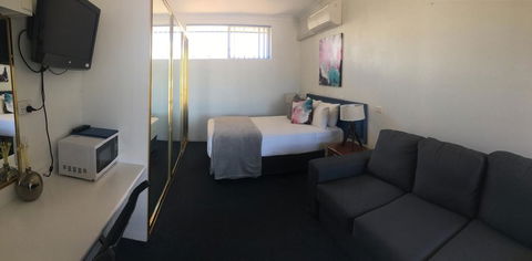 Tall Timbers Motel - VIC Tourism 1