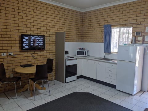 Tallarook Motor Inn - VIC Tourism 3