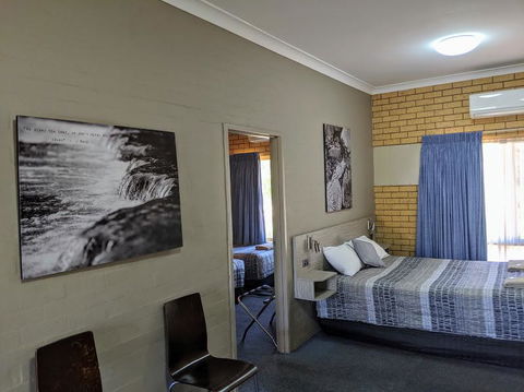 Tallarook Motor Inn - VIC Tourism 1