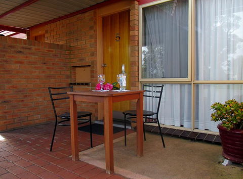 Tarra Motel - VIC Tourism 2