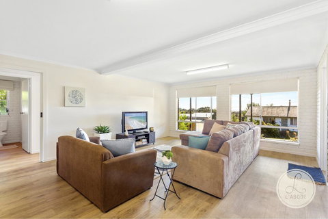 TASSIE SEASIDE SERENITY - L'Abode Accommodation - VIC Tourism 1