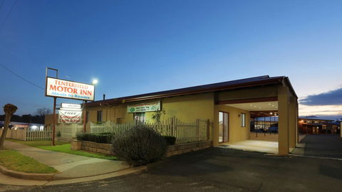 Tenterfield Motor Inn - VIC Tourism 0