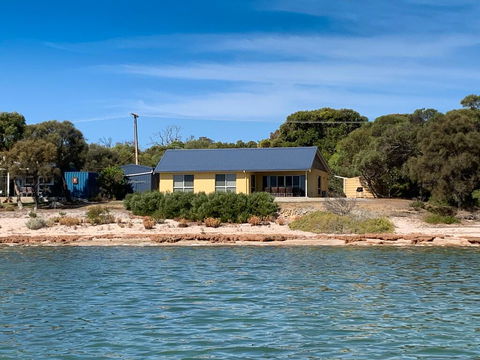 The Beach House - VIC Tourism 0