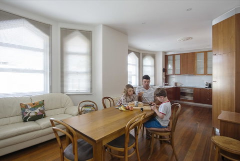 Roxburgh House Apartments - VIC Tourism 11