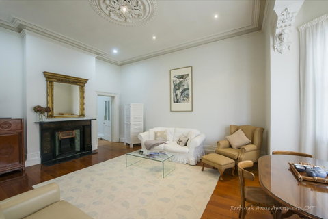 Roxburgh House Apartments - VIC Tourism 7