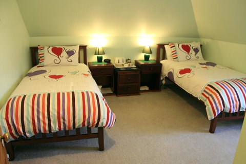 Cambridge House Bed & Breakfast - VIC Tourism 10