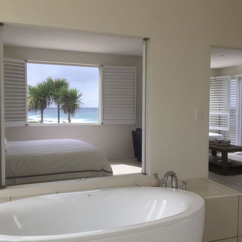 Saltwater - Absolute Oceanfront, Hot Tubs, Sauna, Fire Pits - VIC Tourism 29