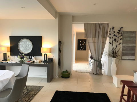 Saltwater - Absolute Oceanfront, Hot Tubs, Sauna, Fire Pits - VIC Tourism 6