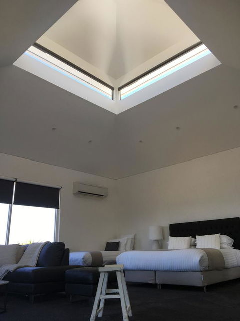 Saltwater - Absolute Oceanfront, Hot Tubs, Sauna, Fire Pits - VIC Tourism 18