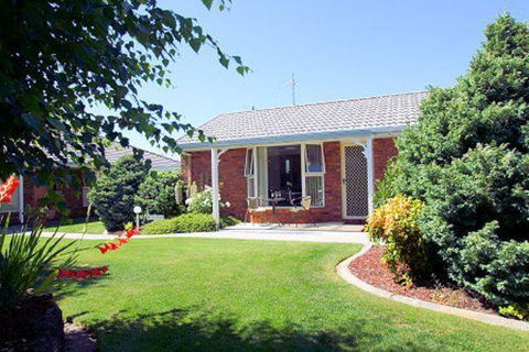 Shearwater Cottages - VIC Tourism 2