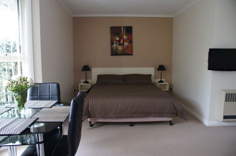 Shearwater Cottages - VIC Tourism 6