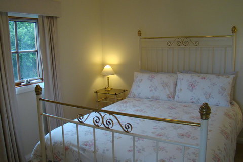 Buttons Cottage For Canyon & Rain Forest Walks With In House Dining - VIC Tourism 10